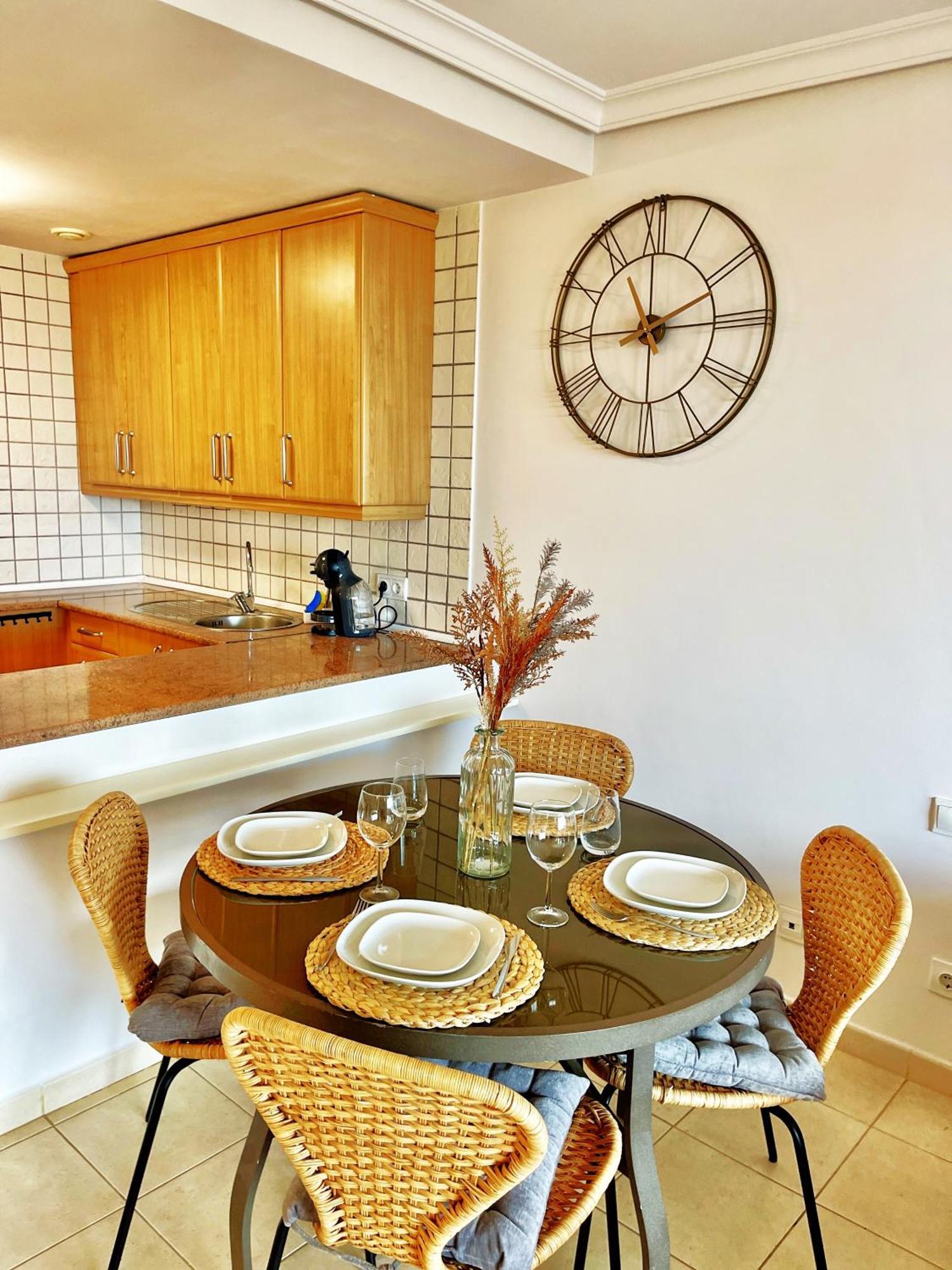 Apartment 2bdr Ocean And La Gomera Vista Getaway