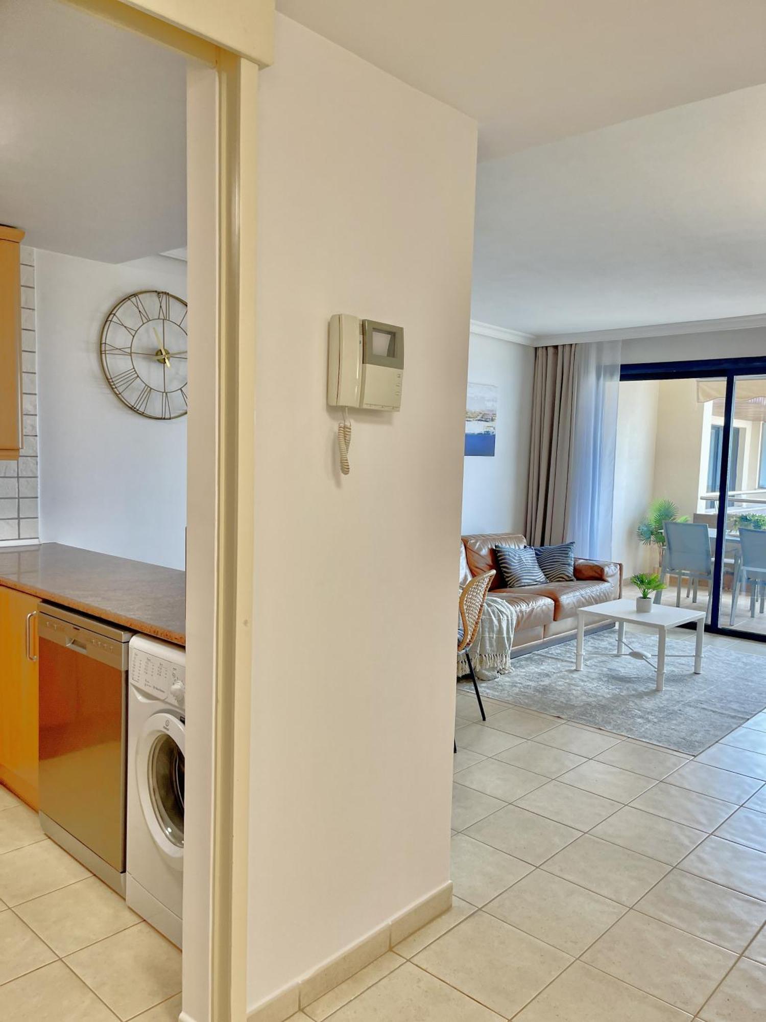 Apartment 2bdr Ocean And La Gomera Vista Getaway